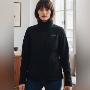 The North Face $160 Chest Logo Ridgewall Soft Shell Jacket in black. Size M